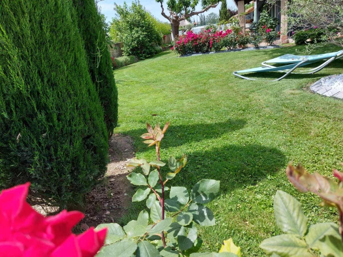 Villa La Prairie Boulbon Buitenkant foto